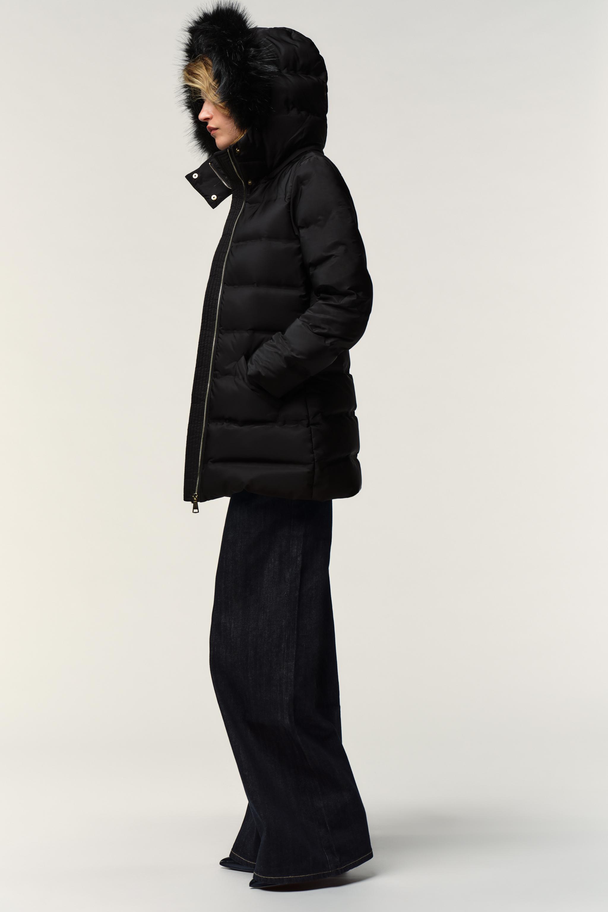 WATER REPELLENT WINDPROOF HOODED DOWN JACKET